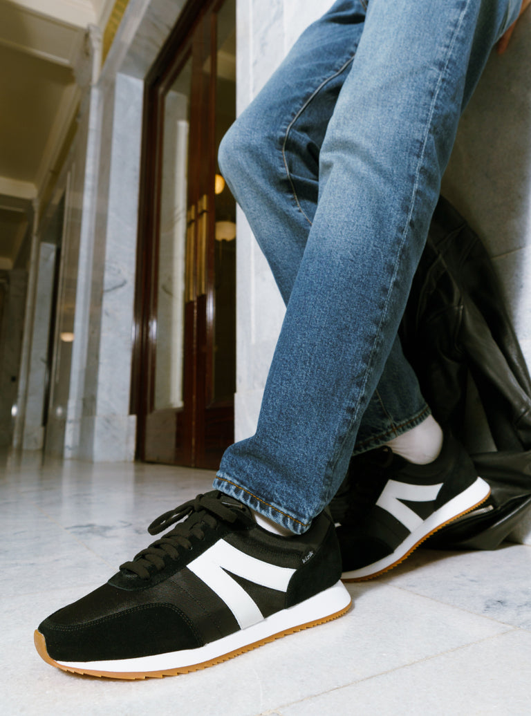 Kizik Black/White Milan Women's Sneakers DMILBV02