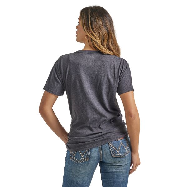 Wrangler x Yellowstone Caviar Heather Sunset Back Boyfriend Women's Graphic Tee Shirt 112342338