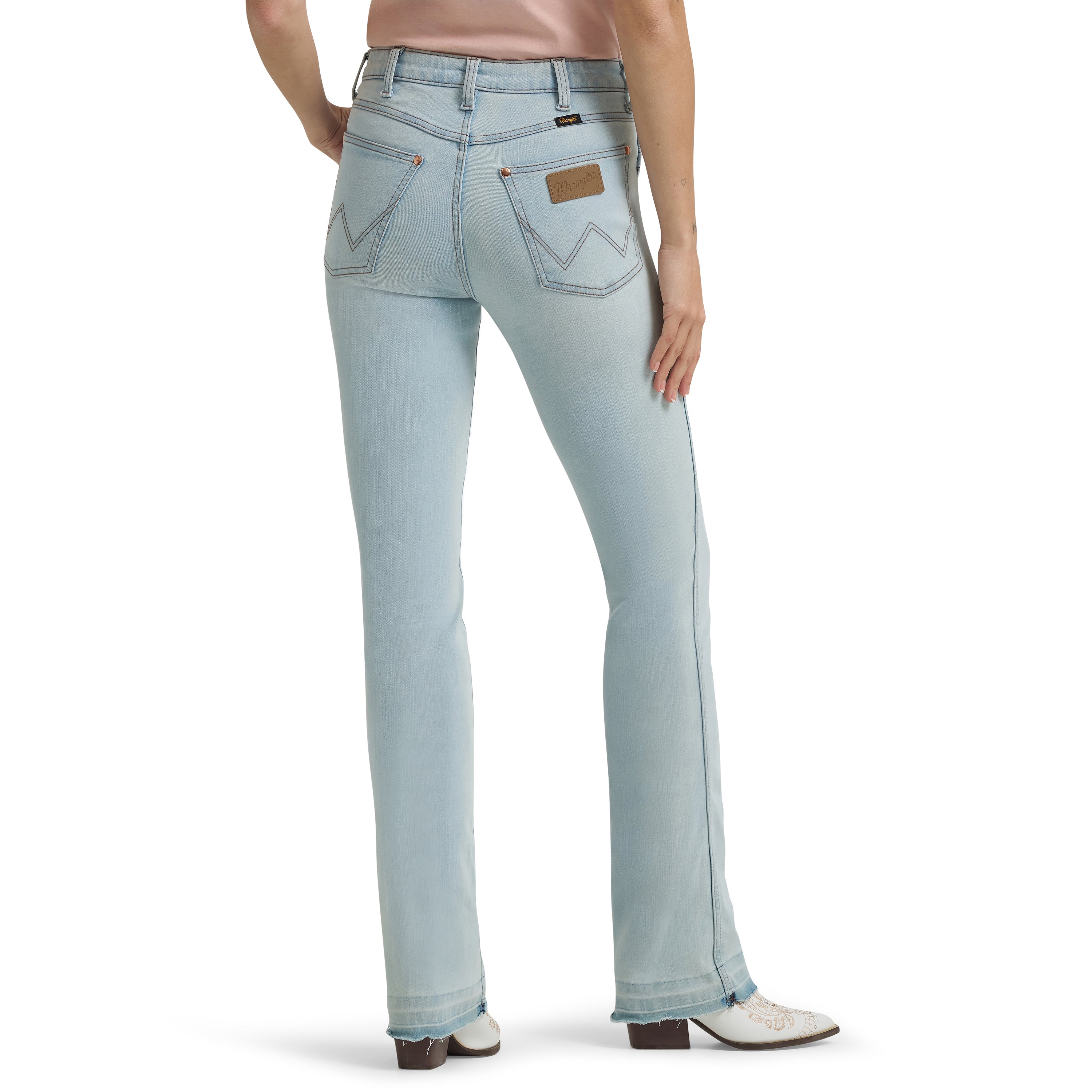 Lainey Wilson x Wrangler Bleach Blue Wash Women's Raw Hem Boot Huggers Jeans 112368267