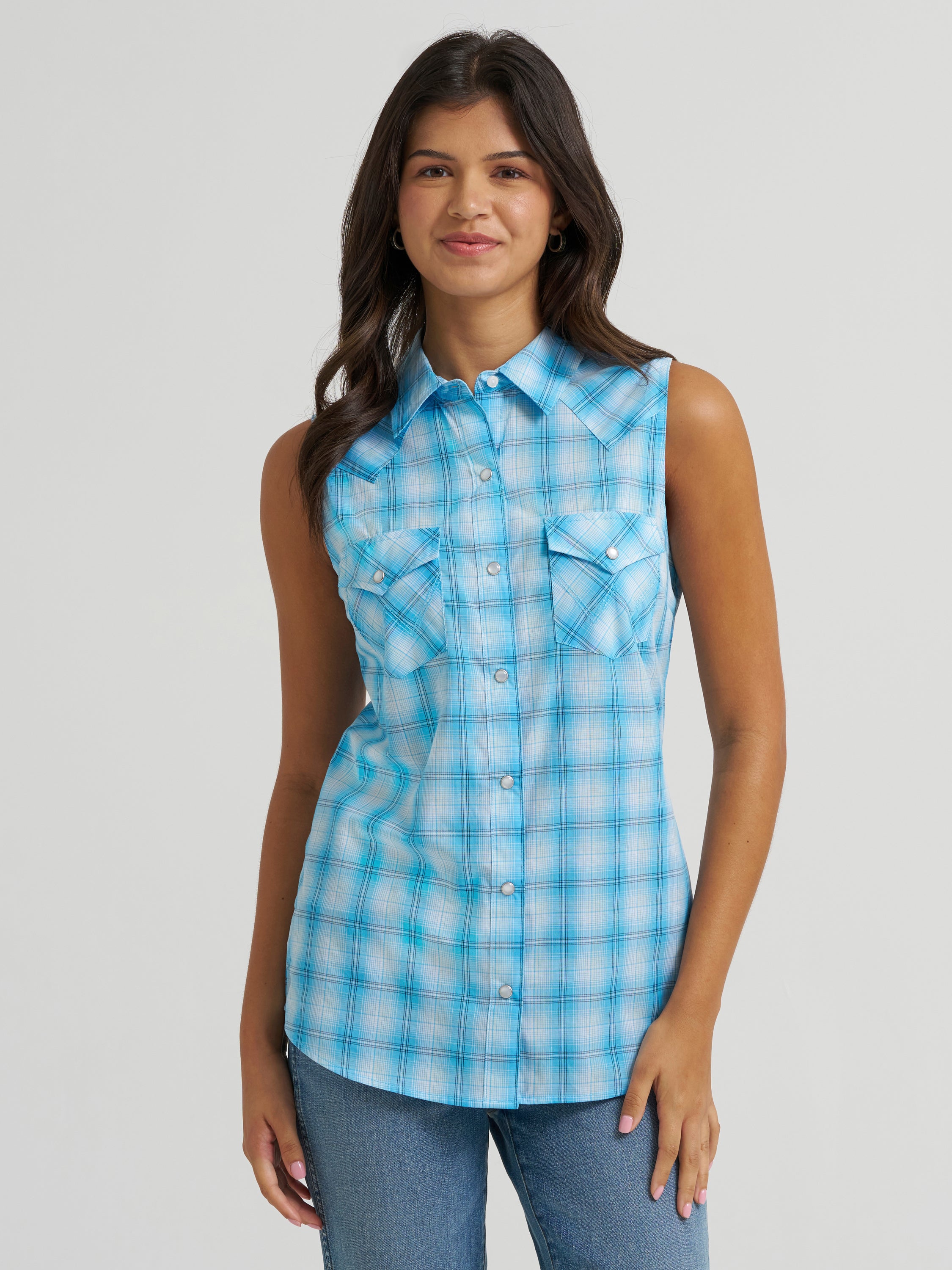 Wrangler Pool Blue Essential Sleeveless Women's Plaid Western Snap Shirt 112379474