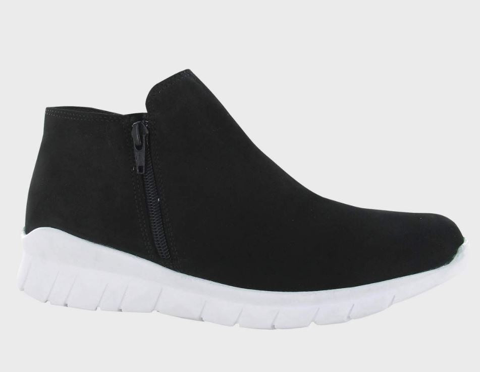 Naot Black Velvet Nubuck Apollo Ladies Shoes 18016-B12