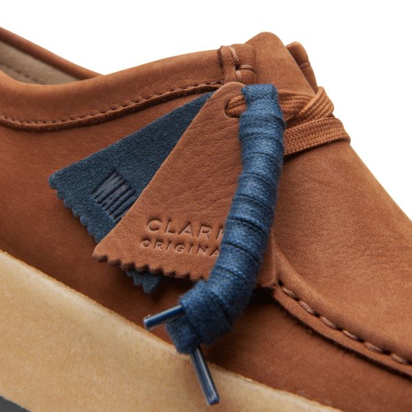 Clarks Tan Nubuck Wallabee Cup Men display picture 1