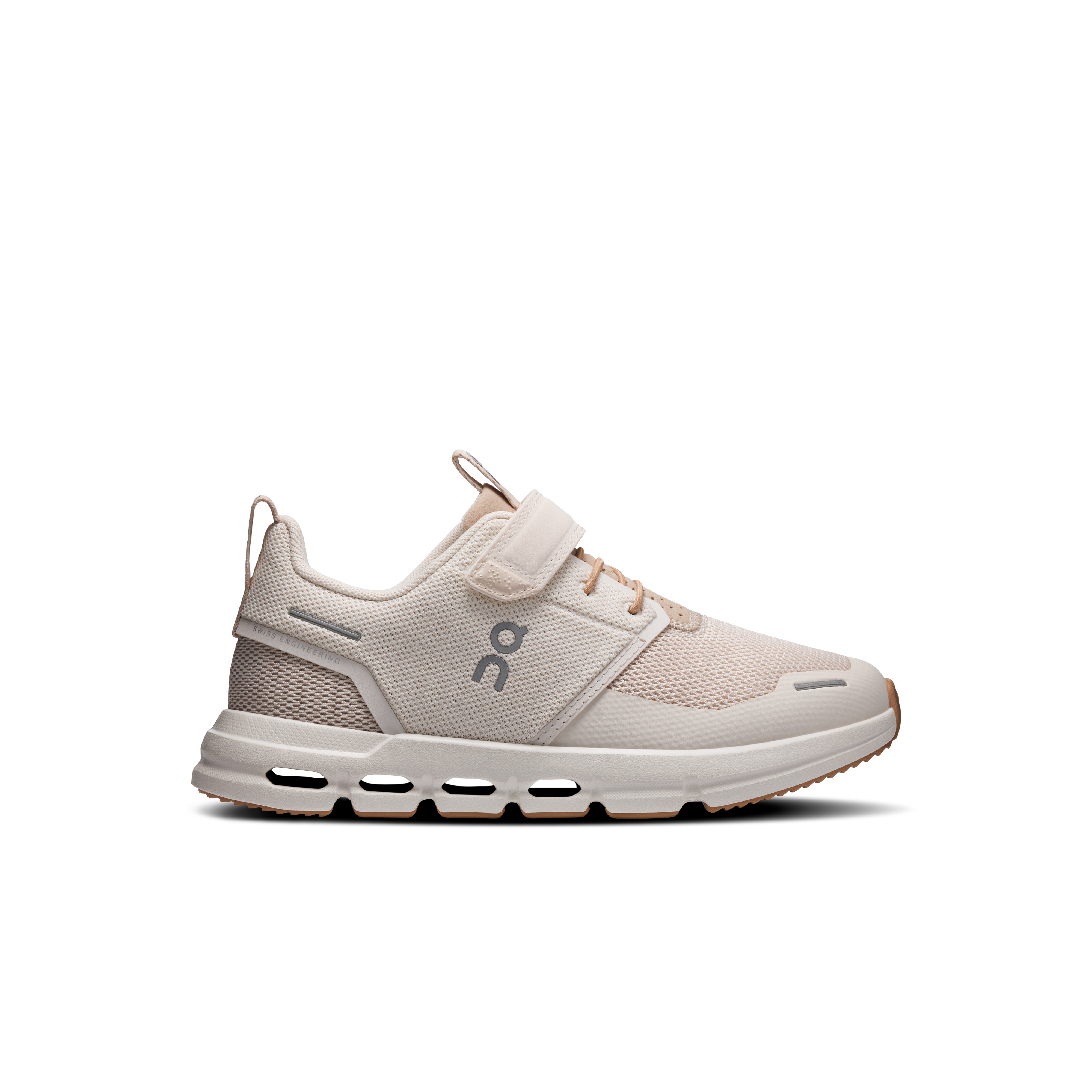 On Dew/Lark Cloud Play Kids' (ages 4-8) Athletic Shoes 3KD11434899