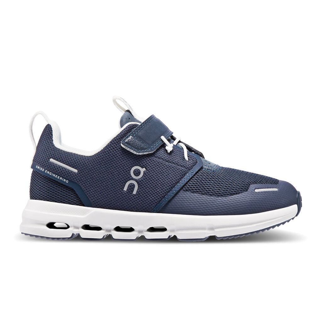 On Midnight/White Cloud Play Children's Athletic Shoes (ages 4-8 years old)  3KD11430692