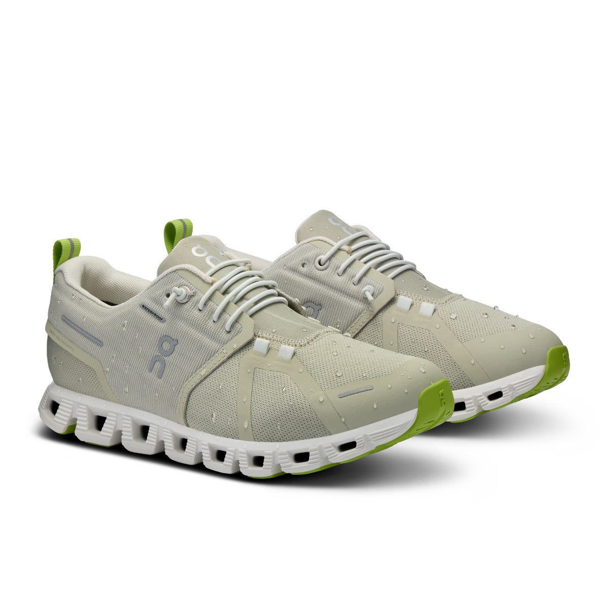 On Chalk/Ice Cloud 5 Waterproof Women's Running Shoes 59.97758