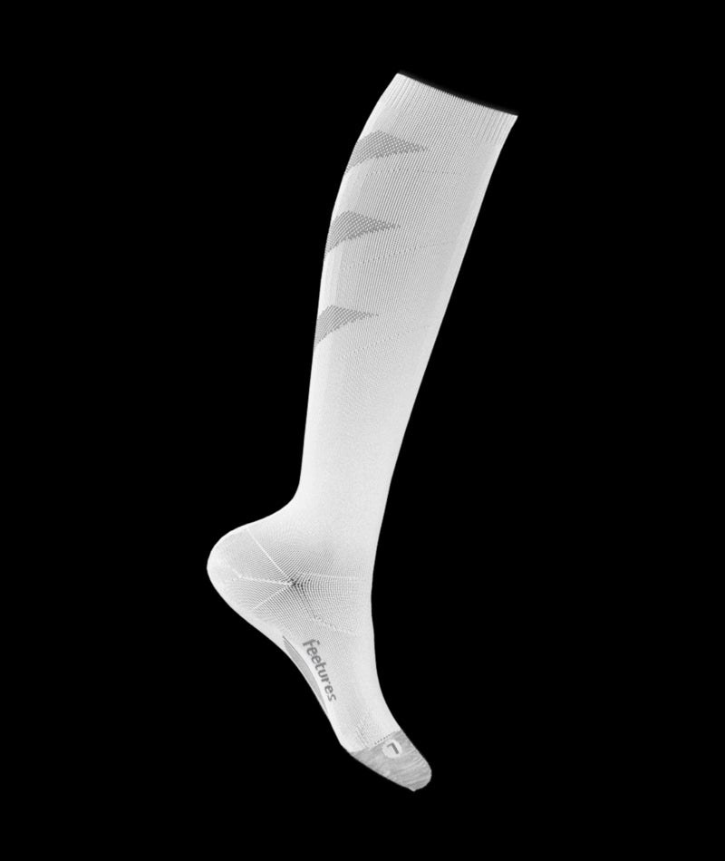 Feetures White Graduated Compression Light Cushion Knee High Socks PC603663