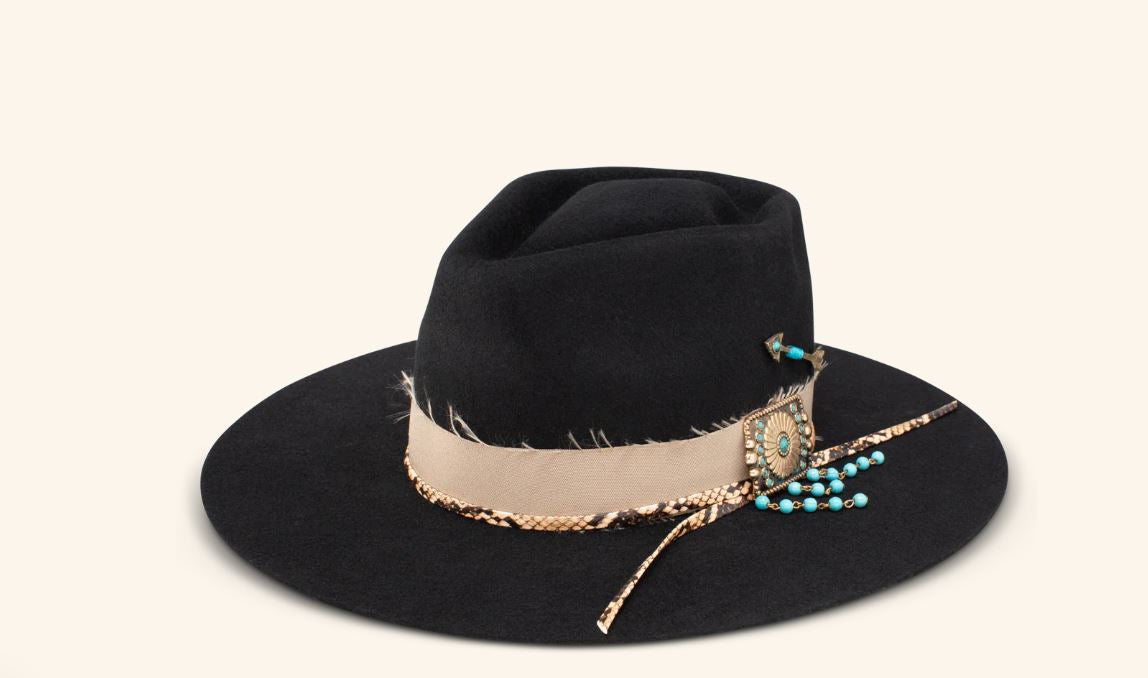 Charlie1Horse Black Lainey Wilson Lucky Me Hat CWLKYM-034007